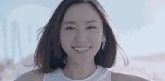 流汗不脱妆的定妆喷雾用法,怎么定妆不容易脱妆小技巧