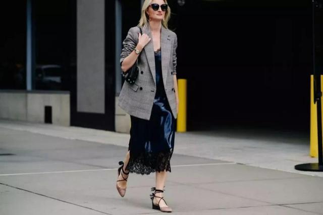 西装配裙子适合哪种发型,中长西装配什么裙子好看