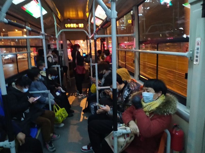 光谷上班的打工人,光谷软件园加班