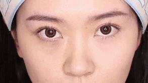 用什么化妆品可以遮黑眼圈,花西子遮瑕盘遮黑眼圈教程