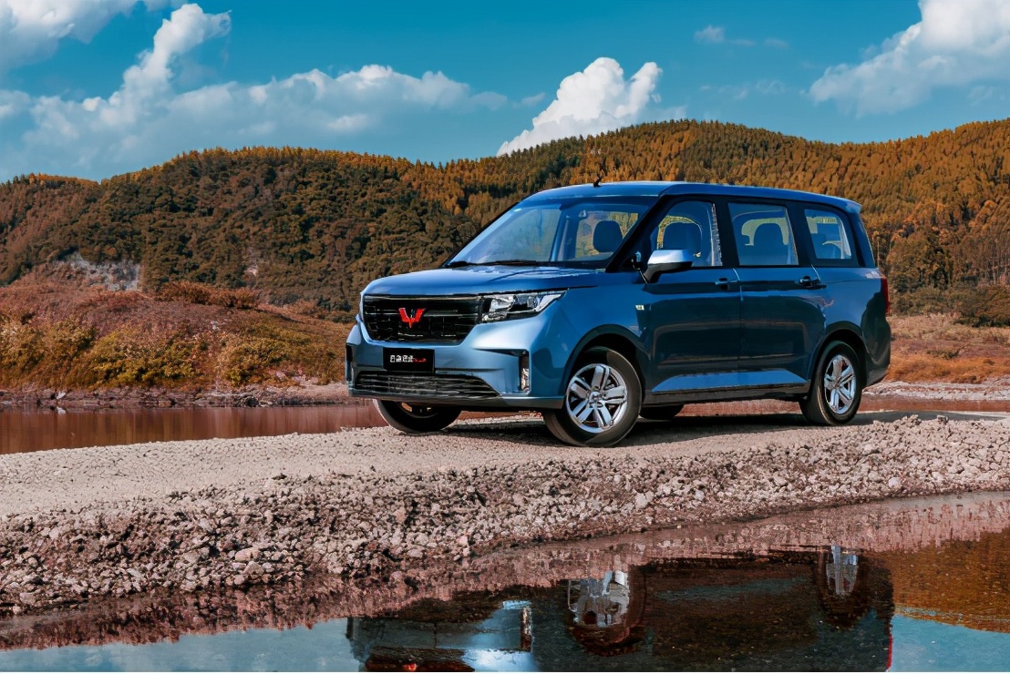 五菱宏光plus空间大皮实耐用,五菱宏光plus哪一款好