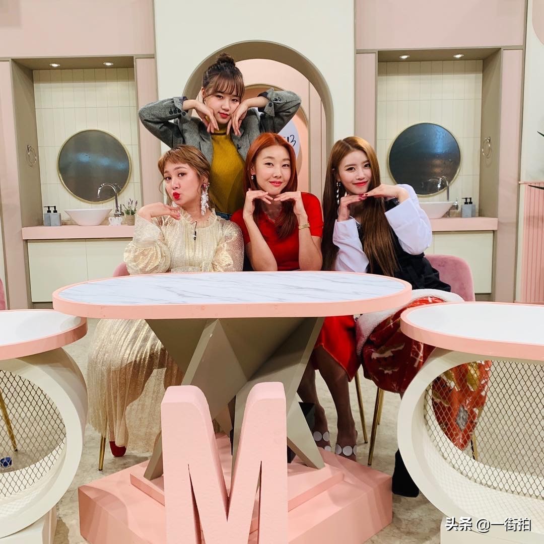 朴娜莱参加韩国跑男 (朴娜莱金敏京综艺节目)