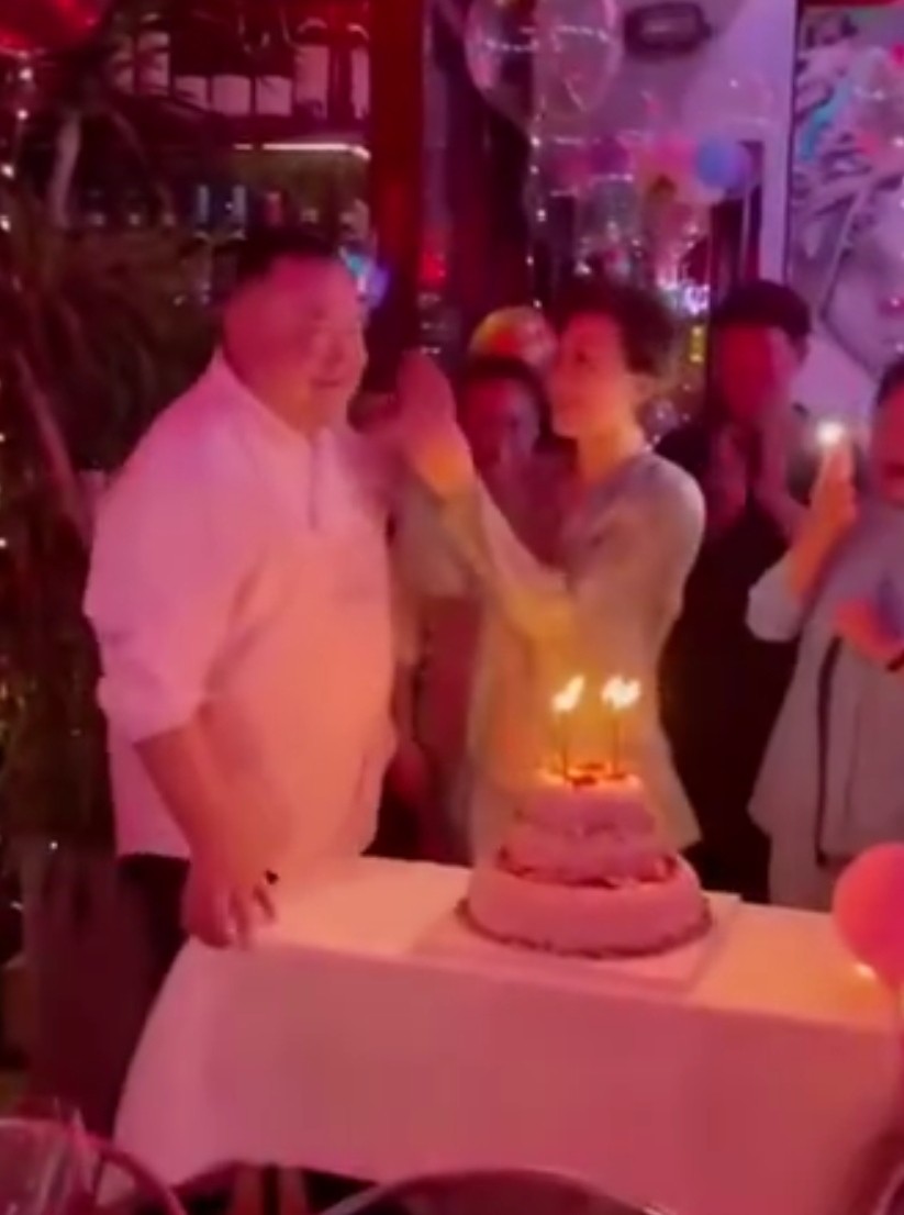 杨澜携富豪老公露面,51岁的杨澜和老公