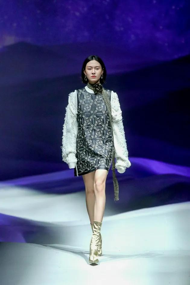 閤而不同，地素时尚借敦煌文化讲了个现代故事