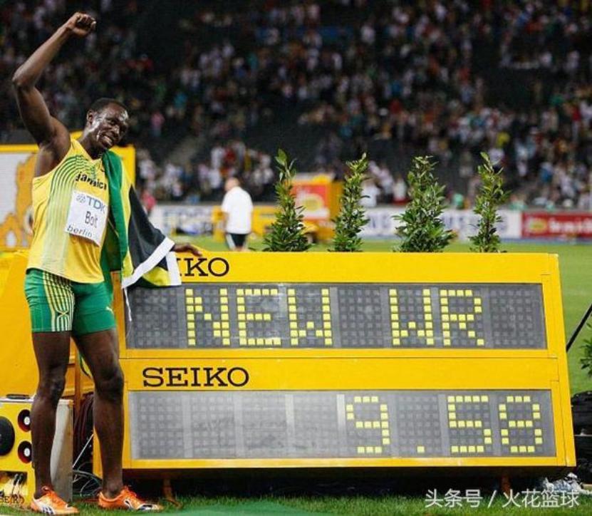 曾经的肌肉男现在成了胖子,博尔特退役后的大肚腩