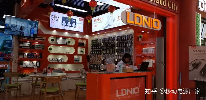 华强北是深圳最大电子批发市场吗,深圳华强北电子批发市场在哪