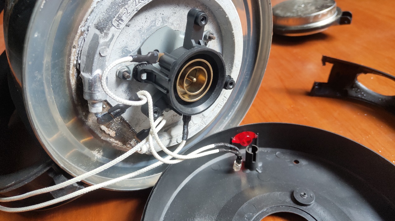 热水壶坏了不要扔了怎么修最简单,热水壶开关坏了怎么换新