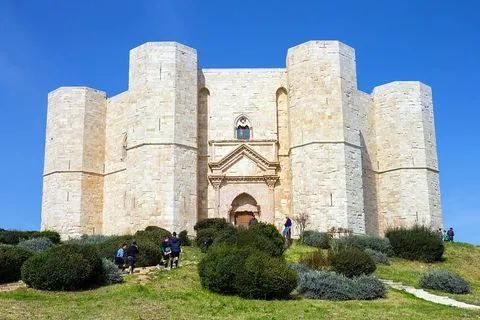 世界上最漂亮的十大城堡,18个最迷人的城堡