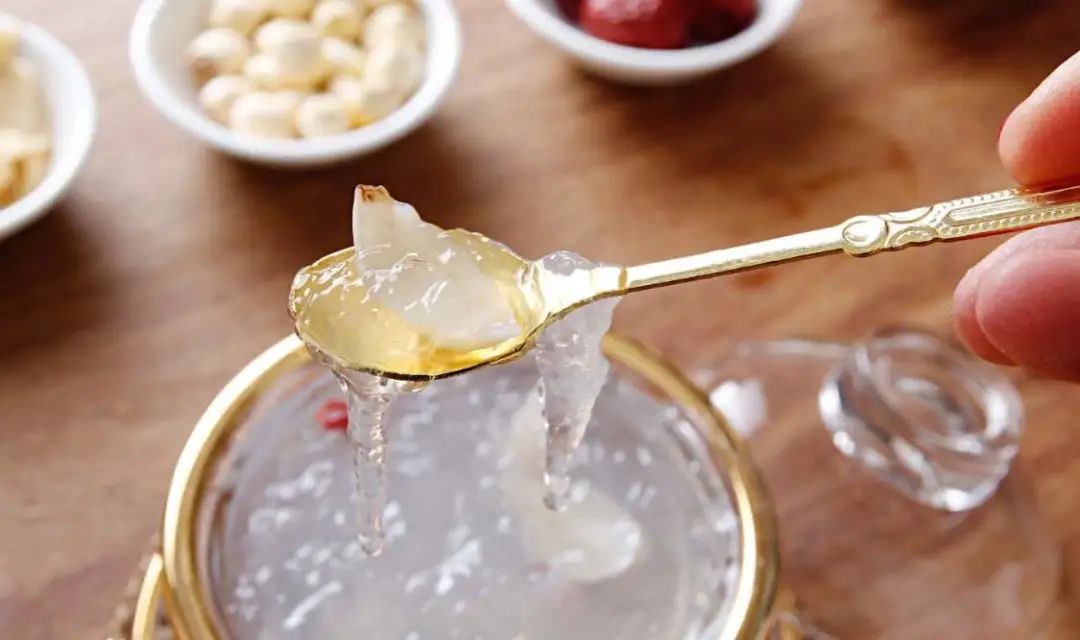 辛巴假燕窝现场,辛巴假燕窝是谁卖的