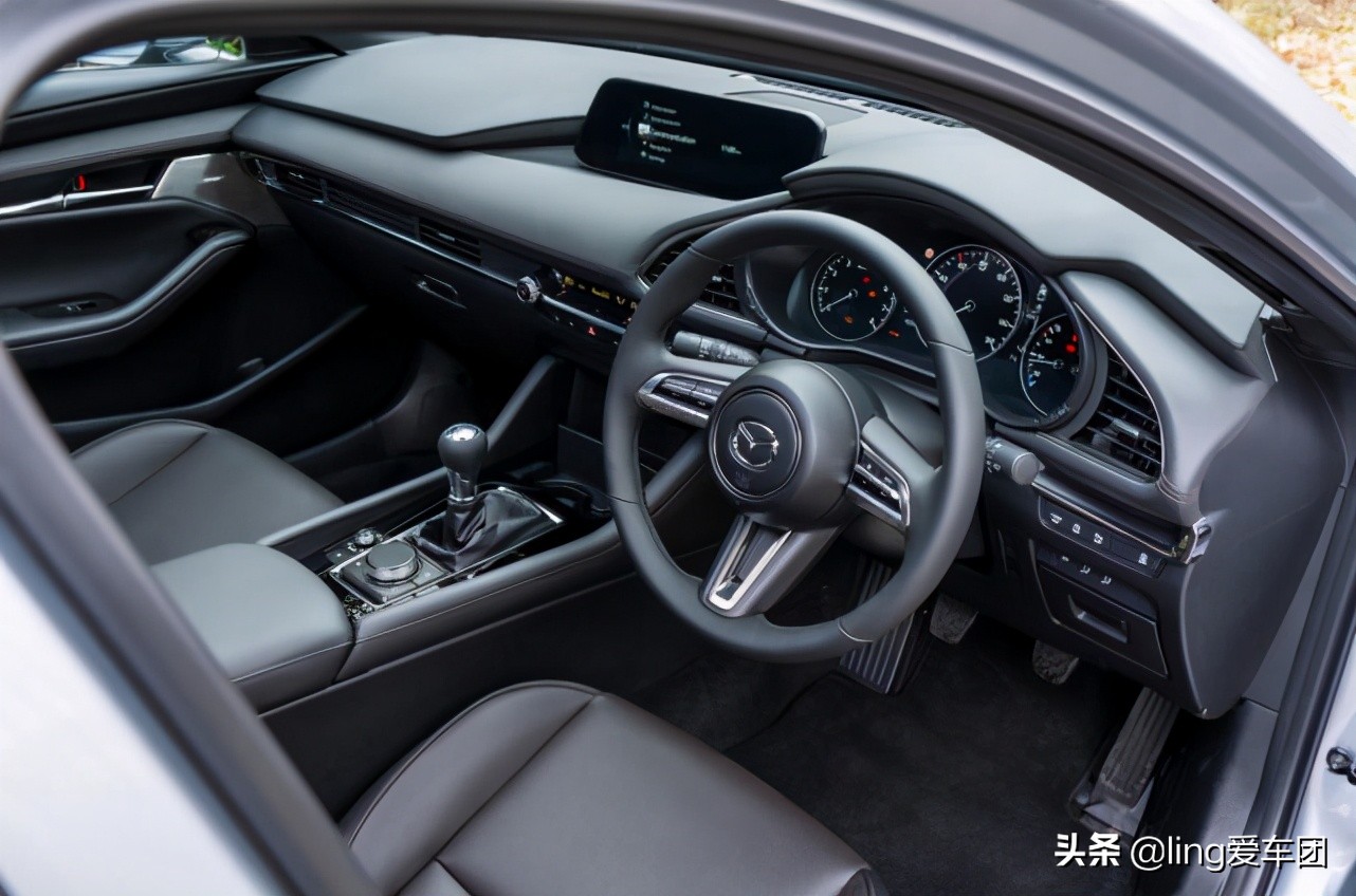 马自达3两厢版最新款,马自达3skyactiv-g发动机