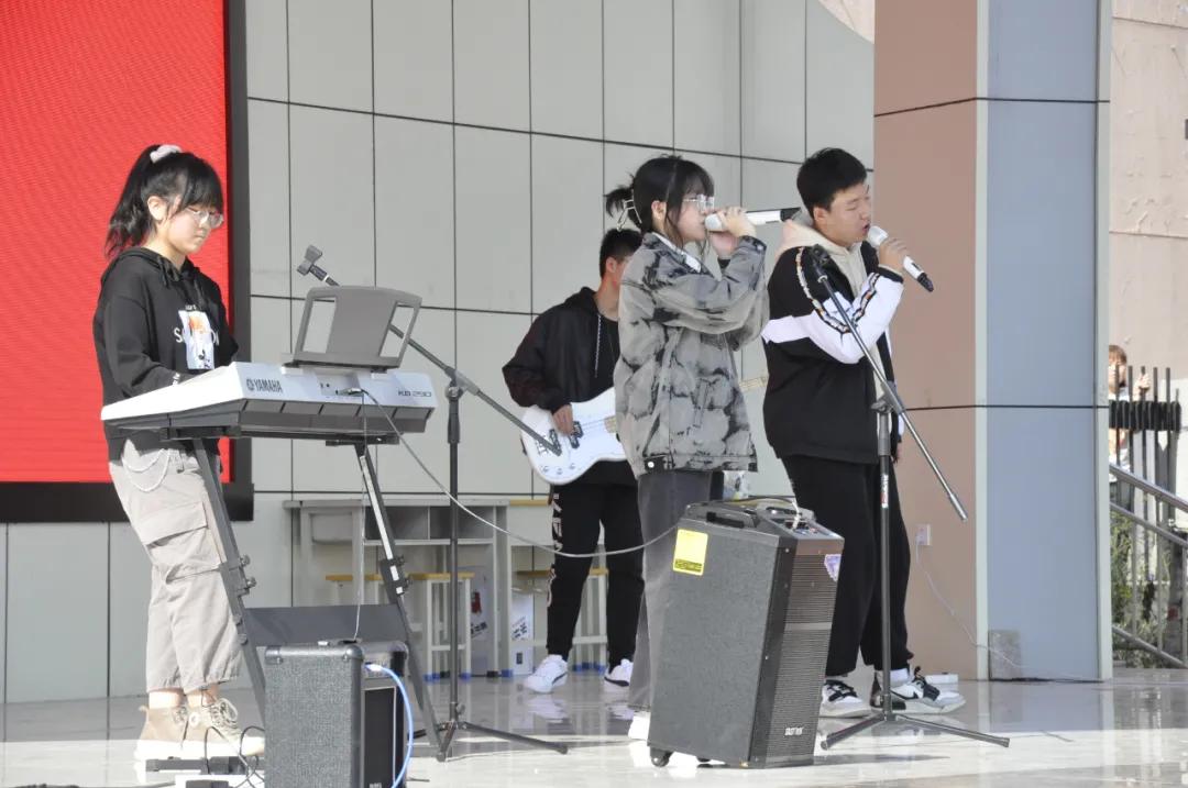 石油中学泸州,石油中学新疆