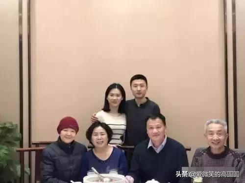 如何用一个词来高度评价一个人,如何评价一个人很优秀很有文采