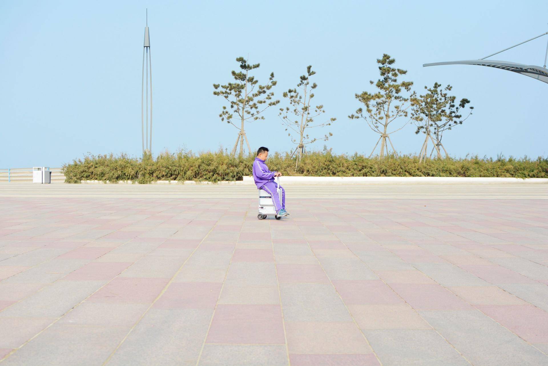 爱尔威电动行李箱开箱,爱尔威电动车行李箱