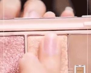 为什么挑不好眼影的女人，也挑不好男人？