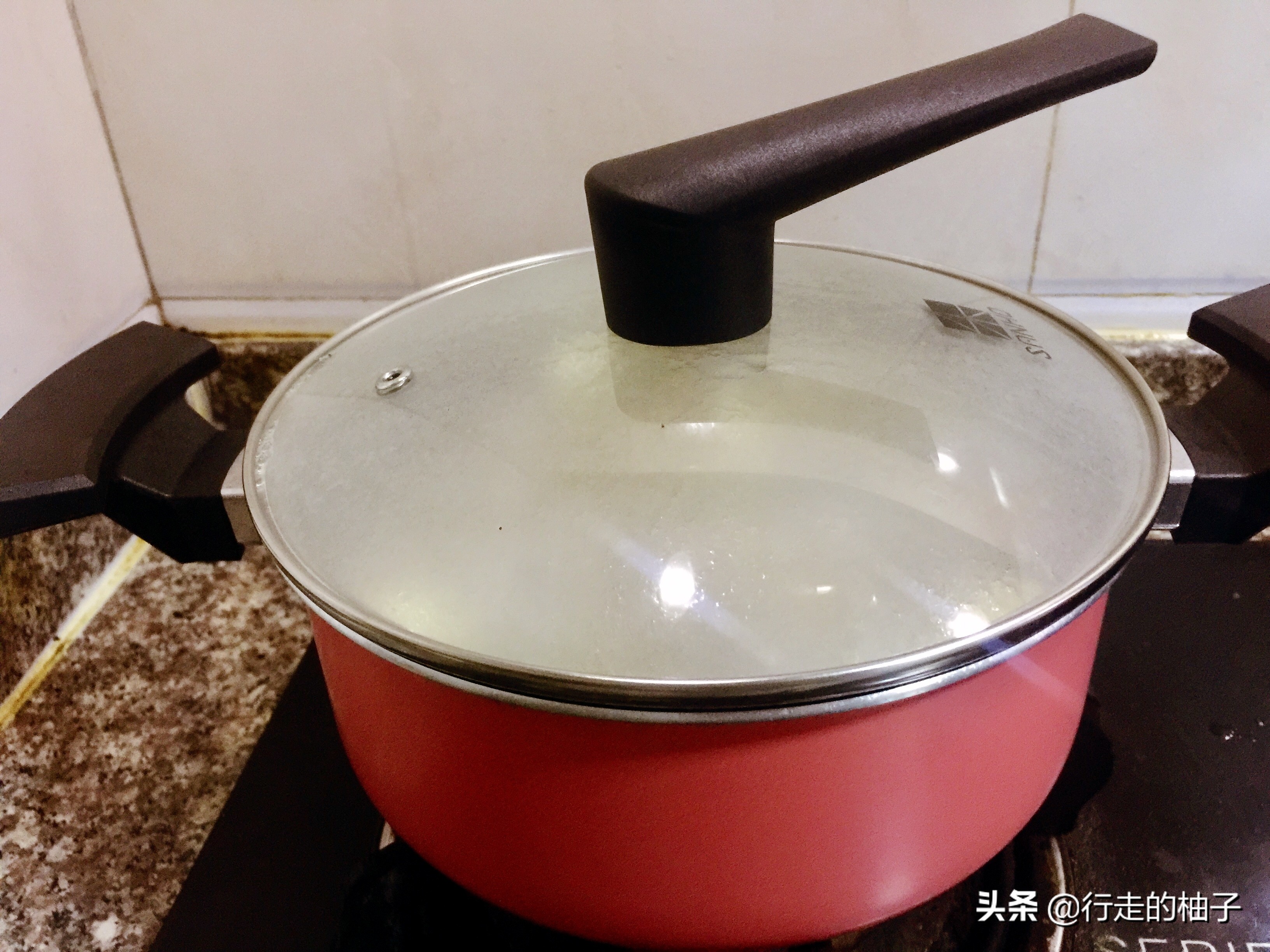 山药猪蹄玉米汤,淮山玉米猪蹄汤的做法视频