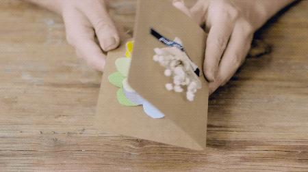 女儿送妈妈独一无二的母亲节贺卡,让妈妈感动哭的母亲节贺卡