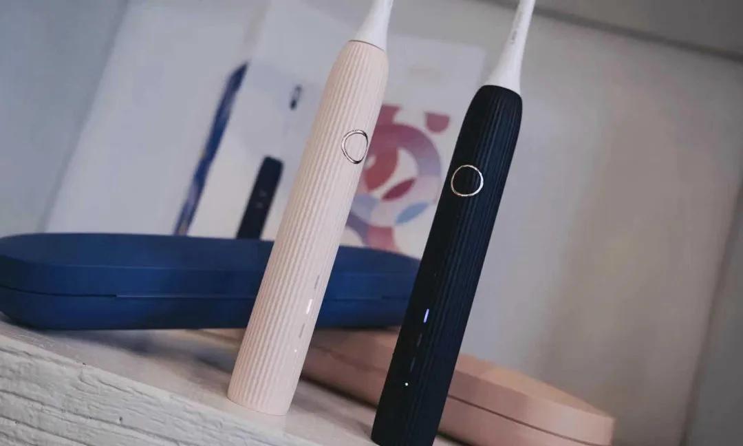 旋转式电动牙刷和声波式电动牙刷,智能成人电动牙刷声波洁牙神器