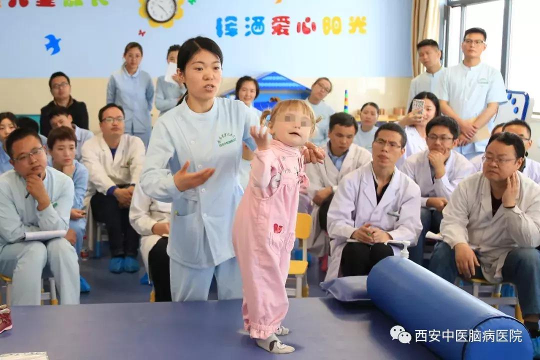 “战斗民族”不远万里来西安，就是为了到这家医院来看中医……