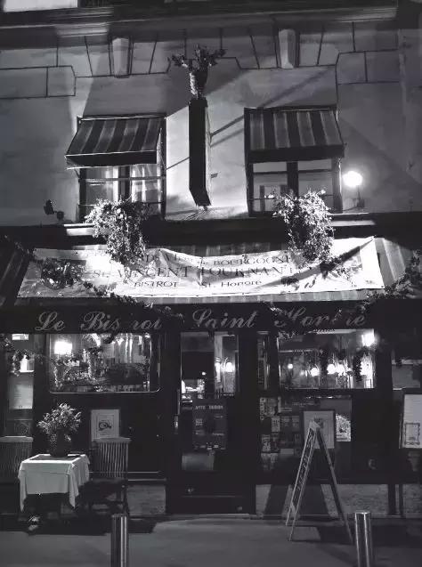 海明威丨饥饿是有益的磨炼