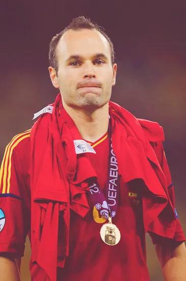 足球世界的伟大故事之中场篇——伊涅斯塔