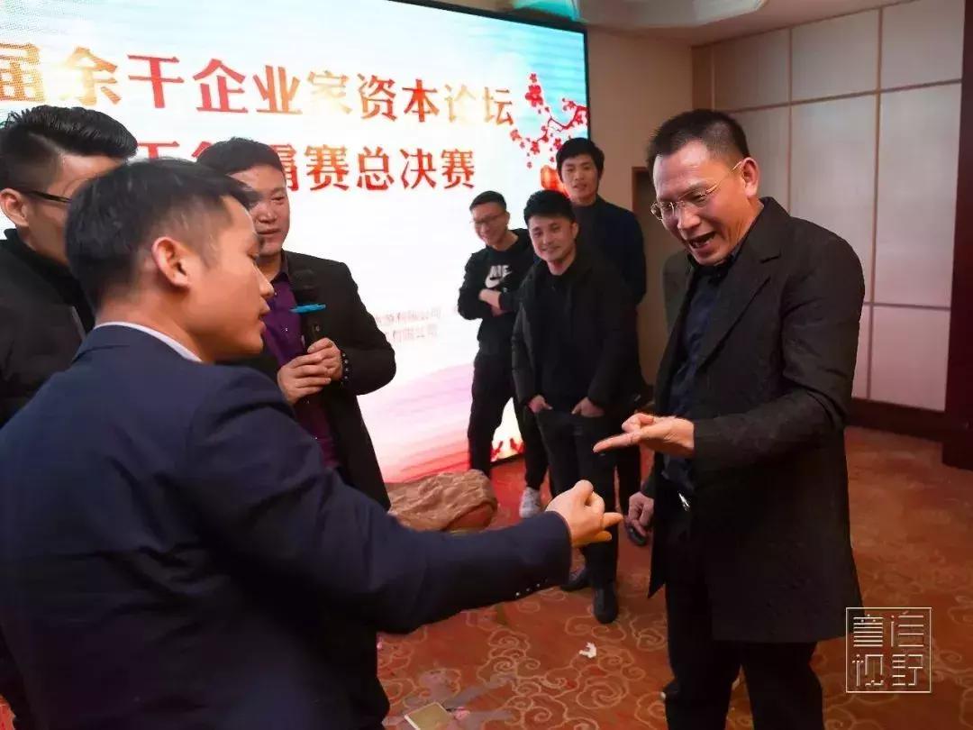 朱天忠:从种地摆摊到丝绸大亨的逆袭之路|商会人物