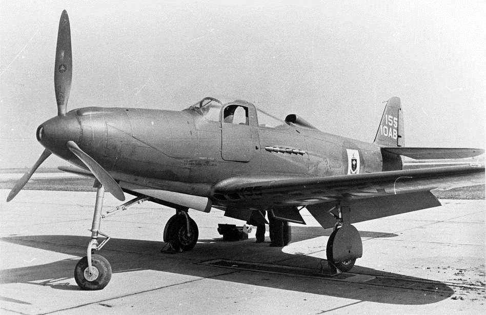 二战美国战斗机的故事,二战美国p-38闪电战斗机