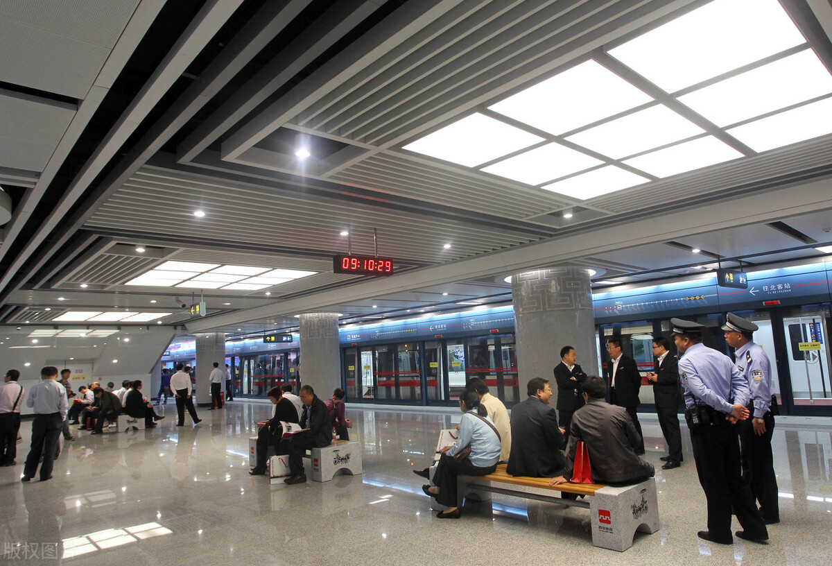 西安站和西安地铁站是同一个站吗,西安站到西安北站20分钟能到吗