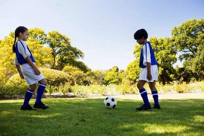 想让孩子长高听听专家怎么说,父母个子都矮孩子怎么才能长高