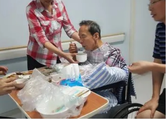 高血压导致脑出血怎么救治,高血压脑出血应该如何救治