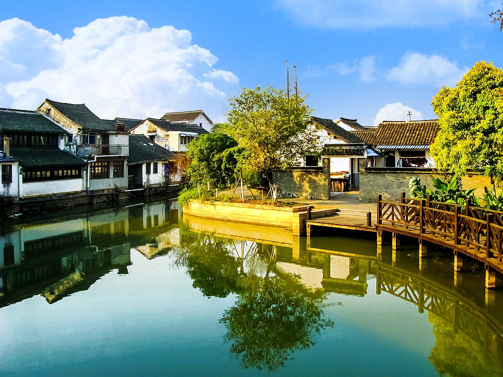 一座被人遗忘的乡村古宅,一座古村落