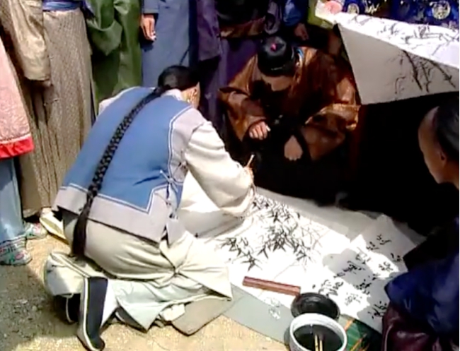 这种碗很多人小时候都曾使用过，却不知道其模仿的对象价值连城！