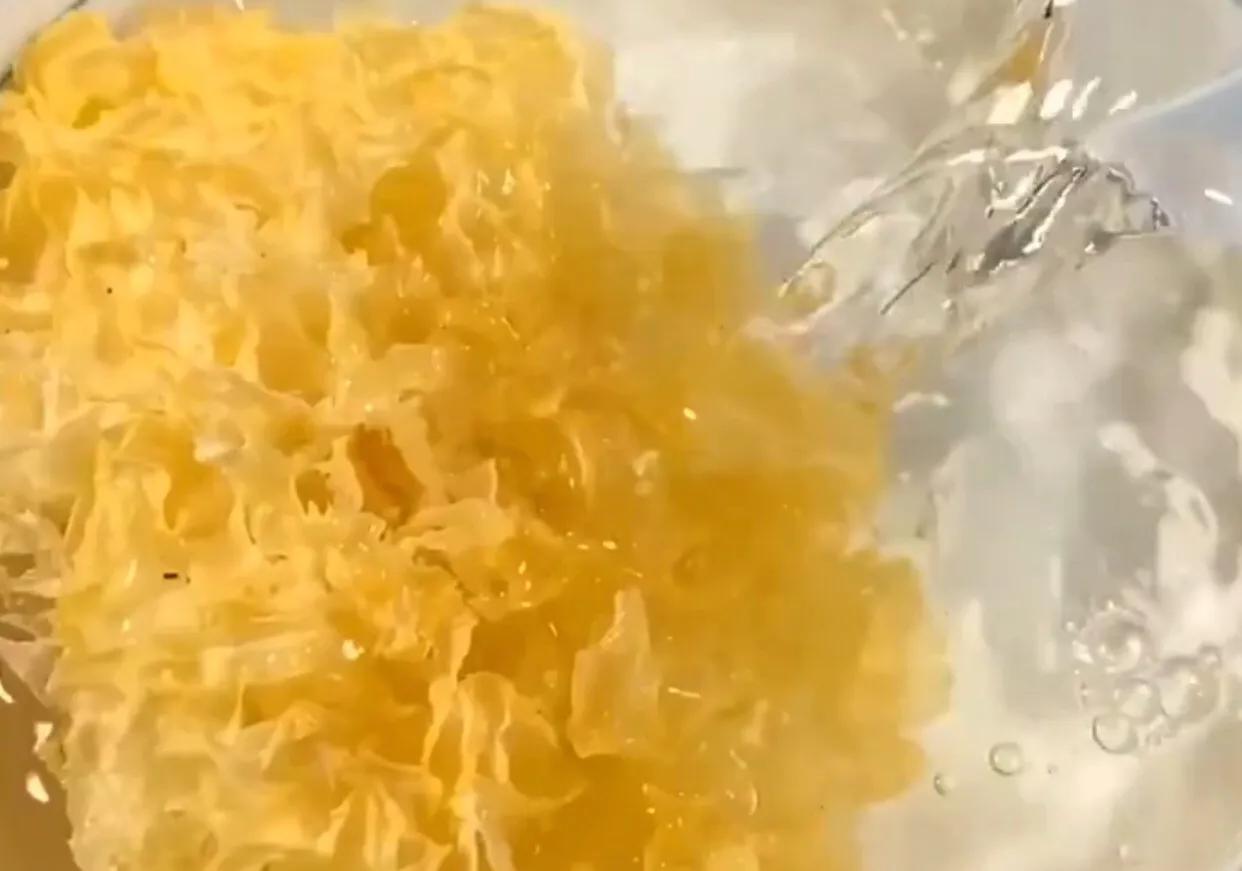 想要银耳出胶一定要泡1小时么,想要银耳汤粘稠还可以加淀粉吗