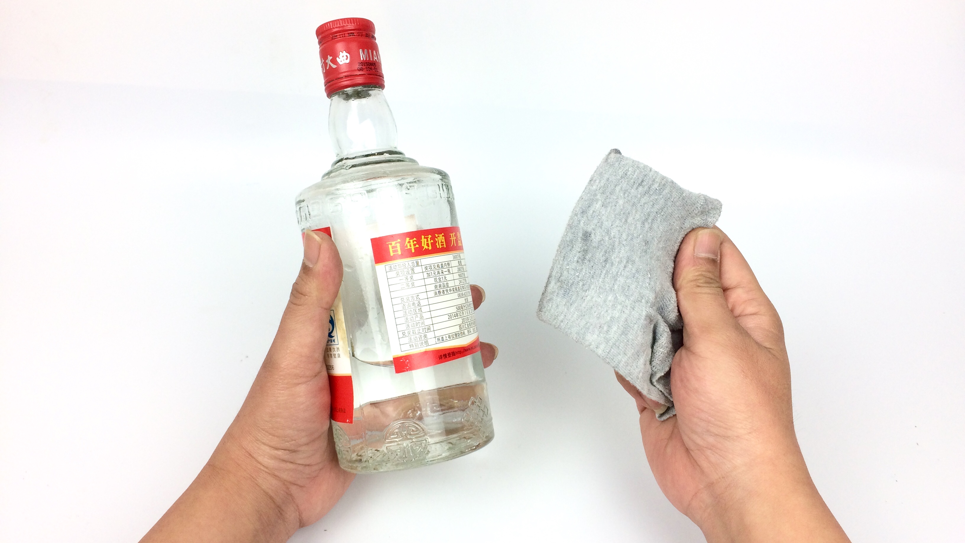 皮鞋发霉了可以用75%的酒精擦吗,皮鞋发霉洗了又出现怎么办