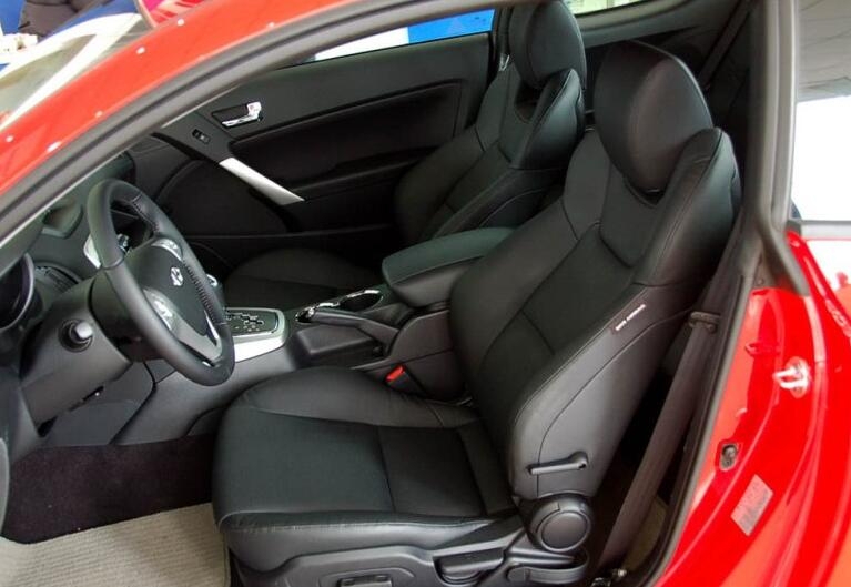 操控最好的四座跑车,加速和操控性能最好的汽车