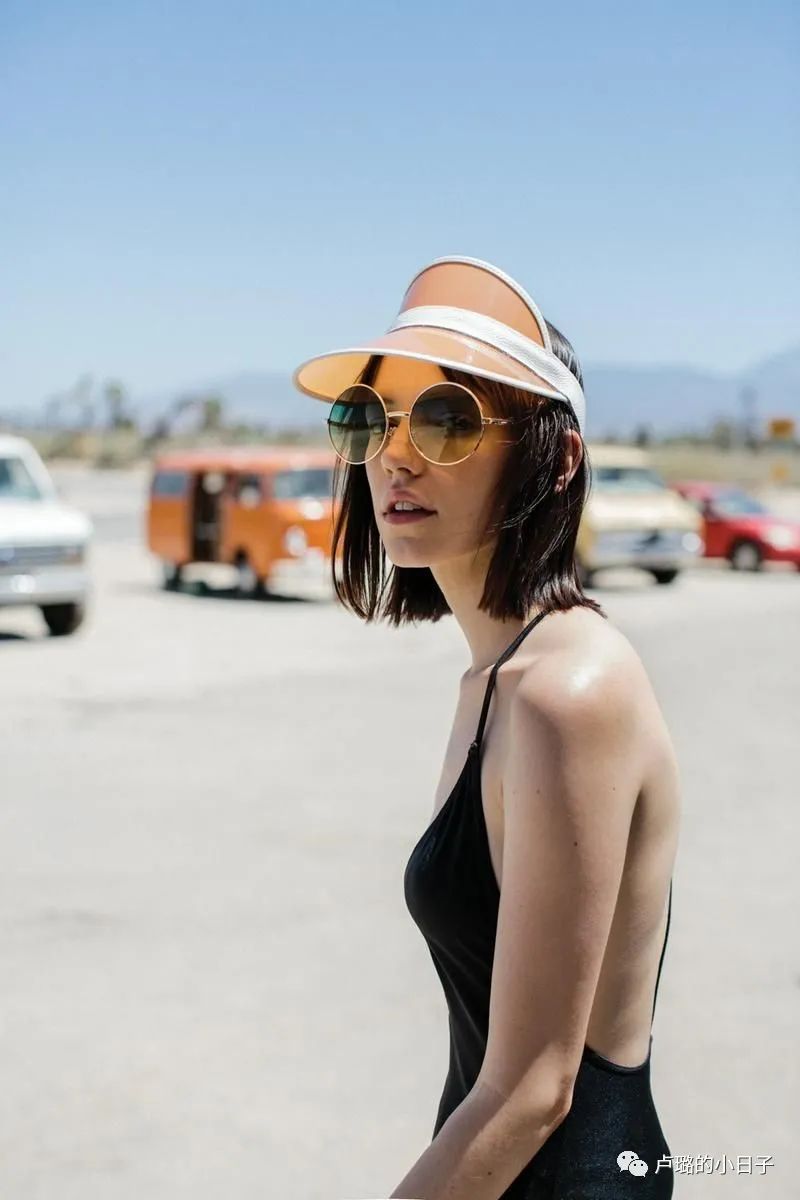 什么款式的防晒帽百搭,防晒帽怎么搭配好看