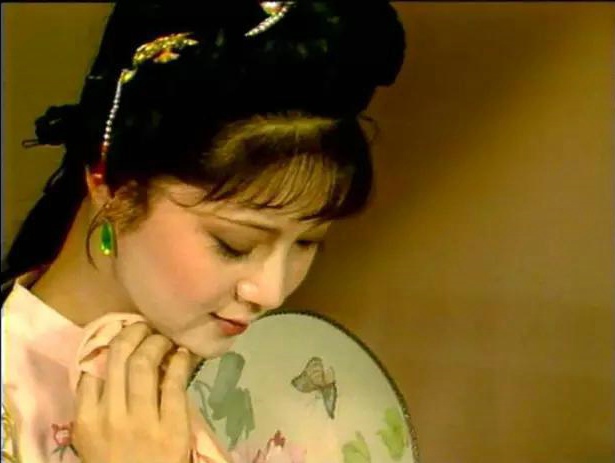 薛宝钗为什么要吃冷香丸,薛宝钗的冷香丸怎么样