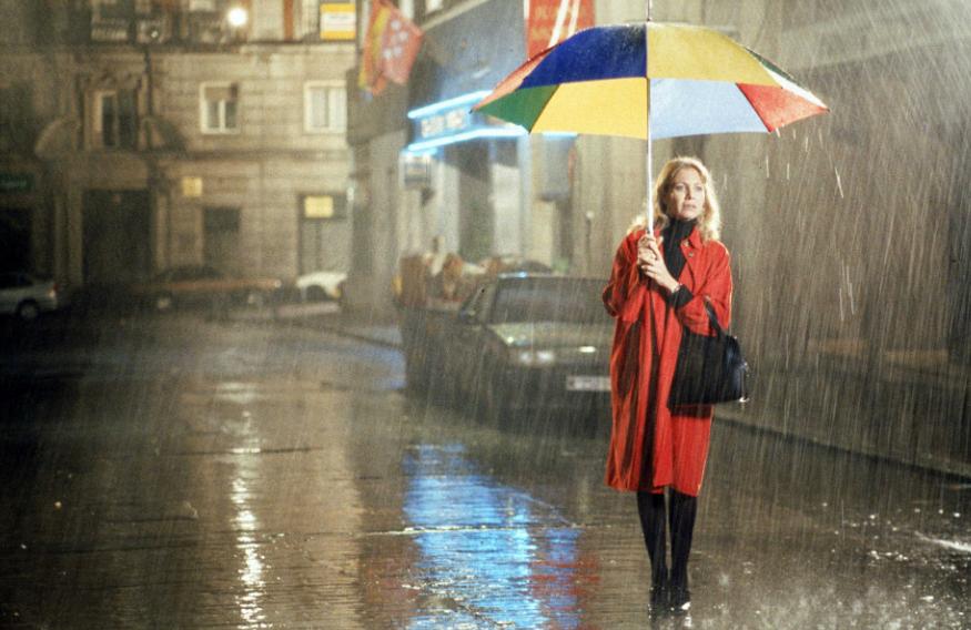 阿莫多瓦作品里的人性,浅析阿莫多瓦电影中的女性意识