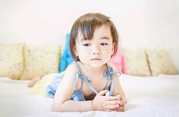 小孩刷牙误吞牙膏怎么办,宝宝误吞牙膏怎么处理