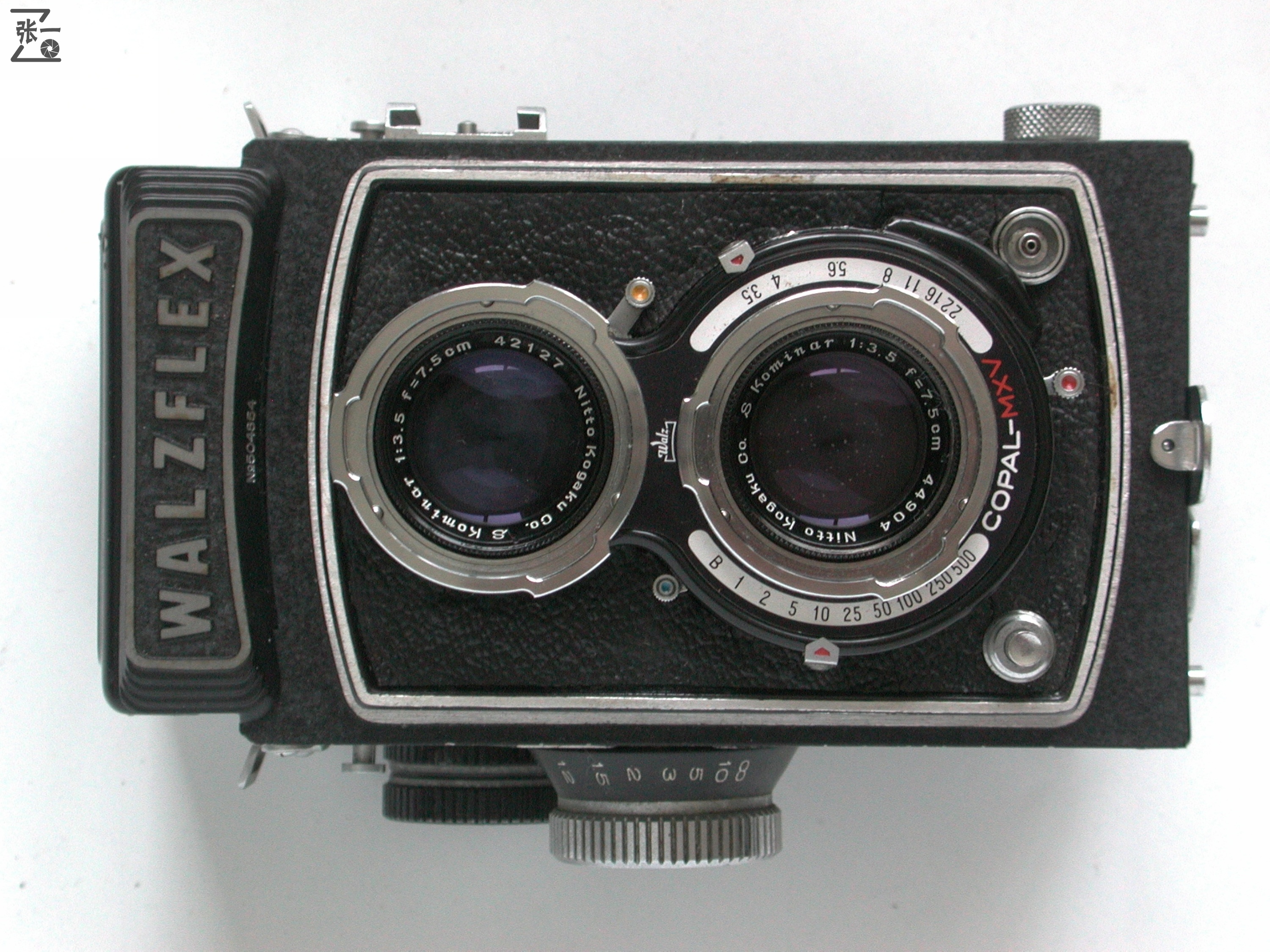 右手调焦的双反照相机：WalzflexIIIA！日本制造