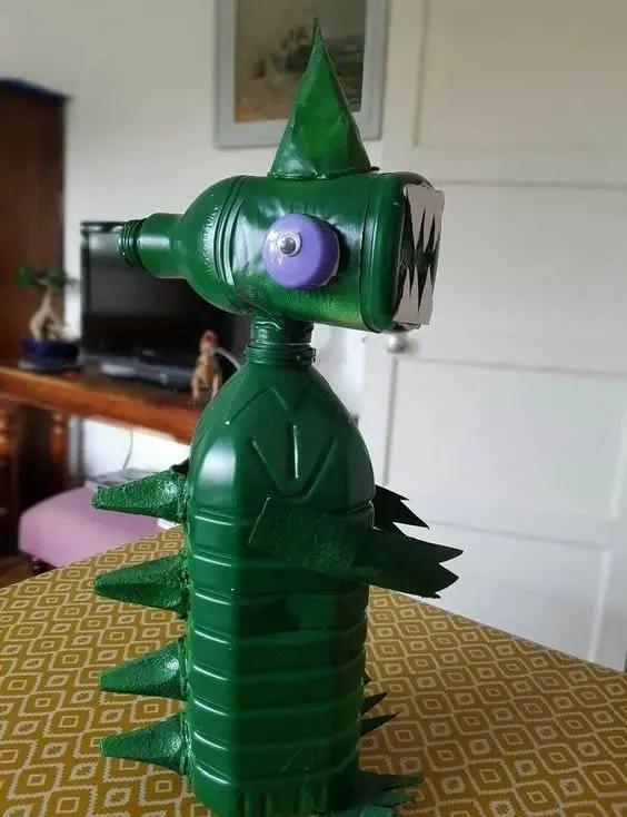 可乐塑料瓶扔掉可以做什么好玩的,塑料瓶的七种玩法