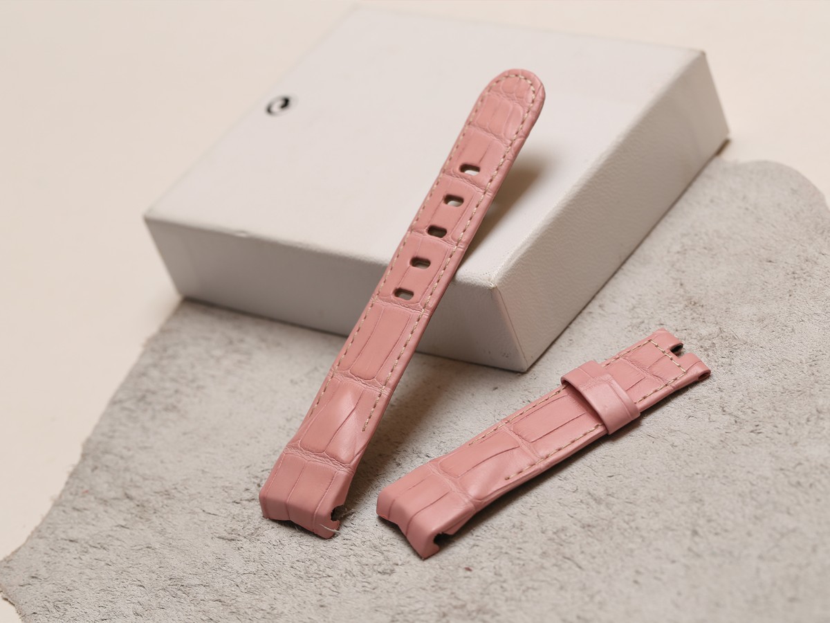 手表皮带有裂纹怎么修复,手表表带松垮怎么修复