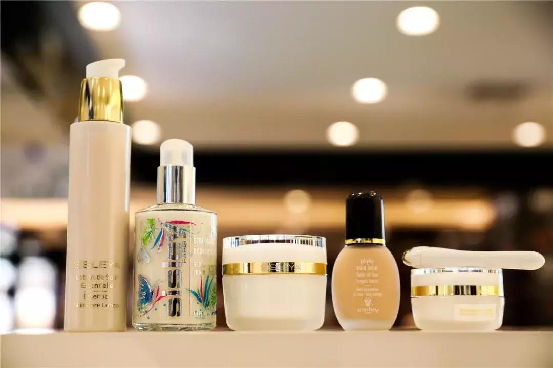 市中心这家高精尖卖场疯狂折扣！直降+团券，送的比买的多