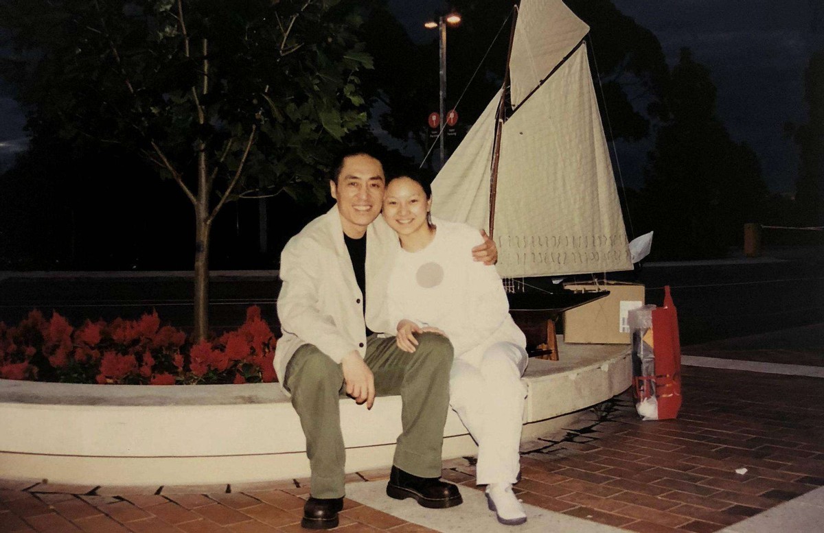 陈婷比张艺谋小多少岁,陈婷多少岁给张艺谋生孩子