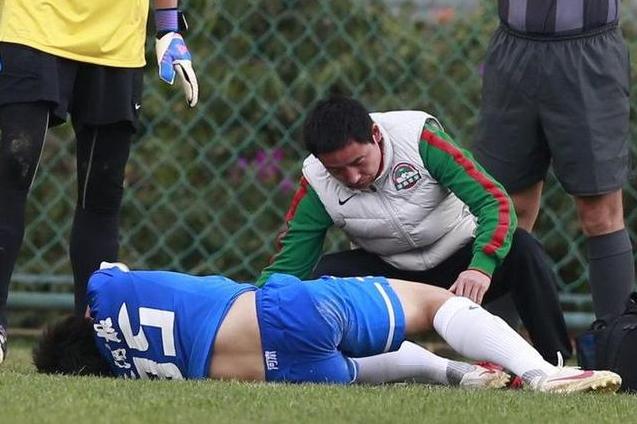 韦世豪恶意伤人事件,韦世豪足球事件