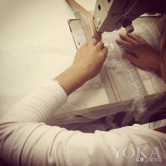 欧根纱面料是什么材质做的,欧根纱是什么质感