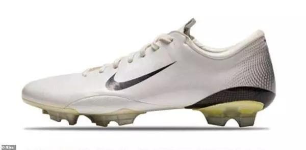 c罗的最新球鞋,c罗最新个人球鞋