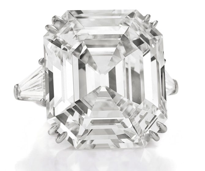 开眼了,乔丹穿过的鞋能卖400万!梦露穿过的裙子更是高达3400万