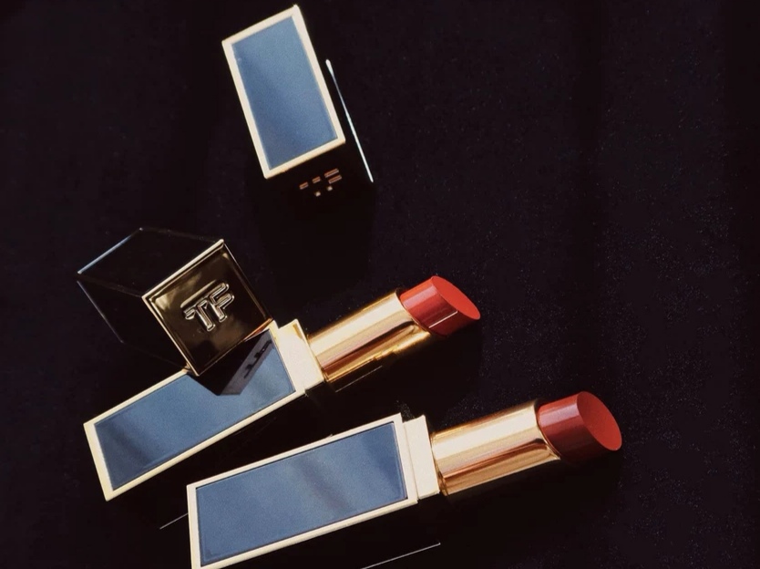 红丝绒巧克力榛果蛋糕,香醇的巧克力黑森林蛋糕