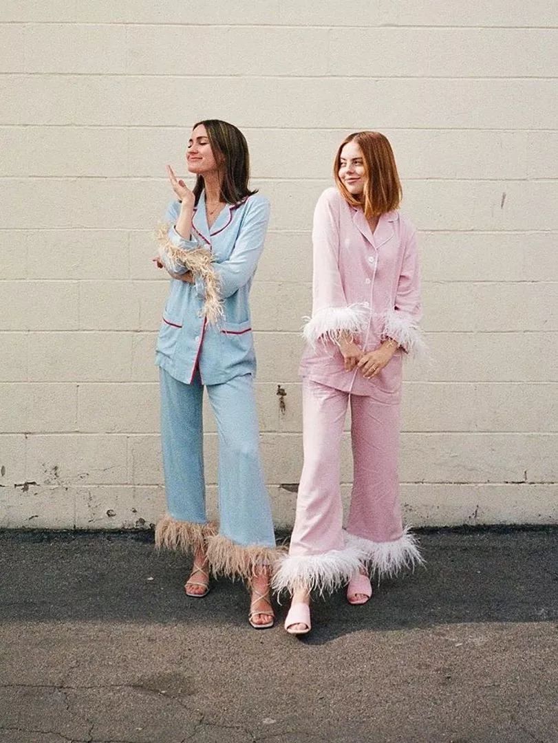 即使不出门也要穿出睡衣的别致,穿睡衣成了一种时尚