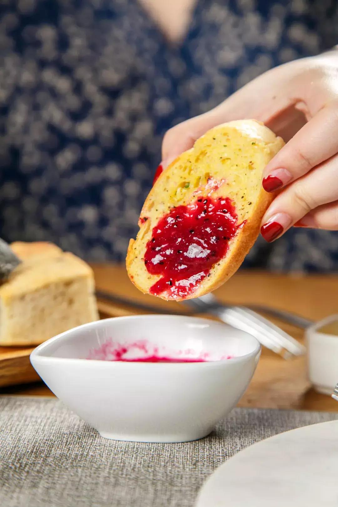 万元抽奖!送戴森卷发棒+TF口红!这家花园西餐厅让我开始嫌弃男友!